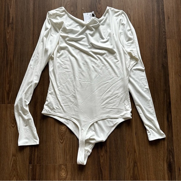 Good American Size 4/XL Ivory Thong Bodysuit Scoop Neck Long Sleeve Stretch NEW - Picture 5 of 6